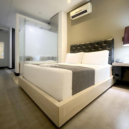 Hotel 47 Medellin Center Buitenkant foto