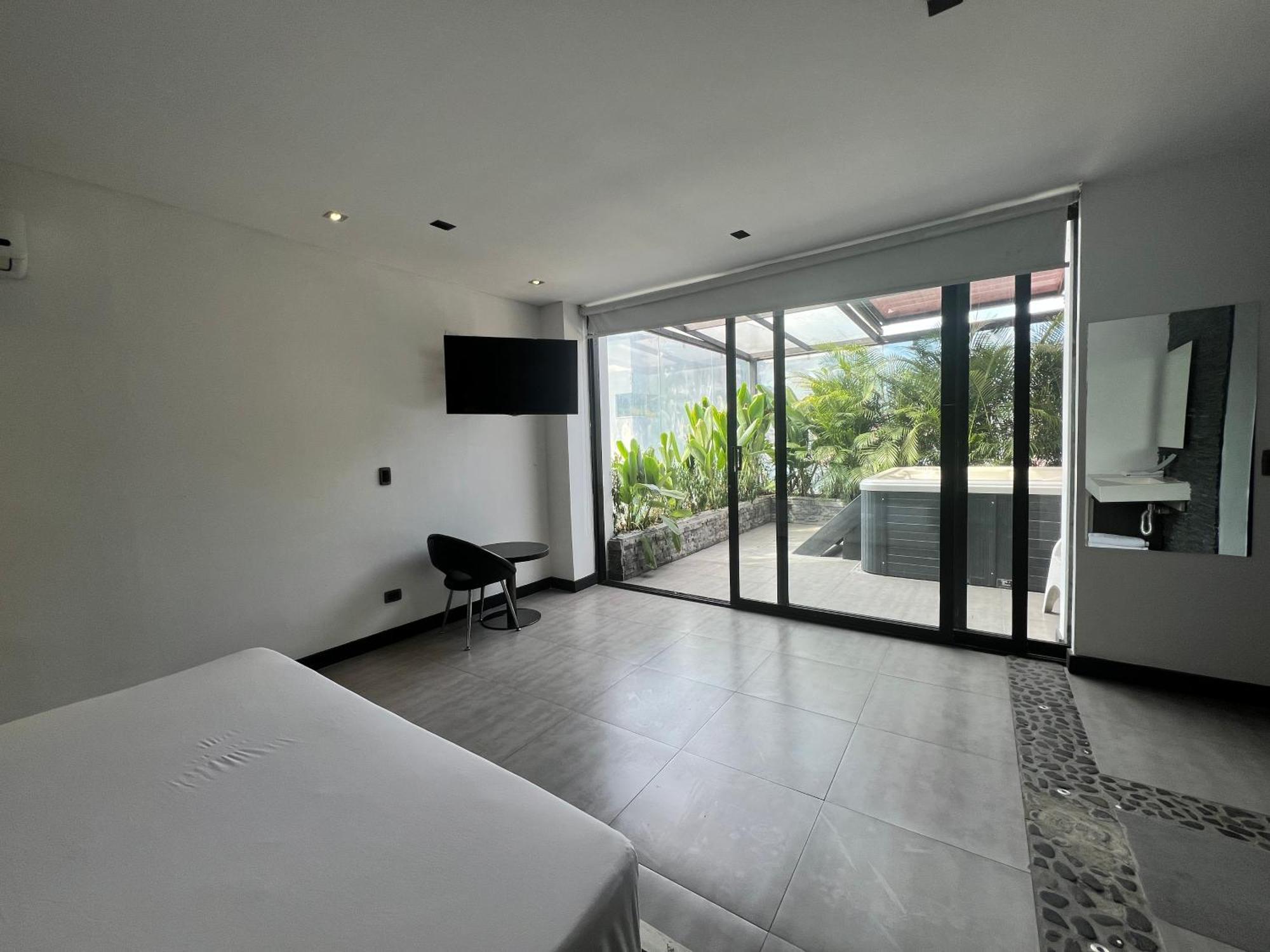 Hotel 47 Medellin Center Buitenkant foto