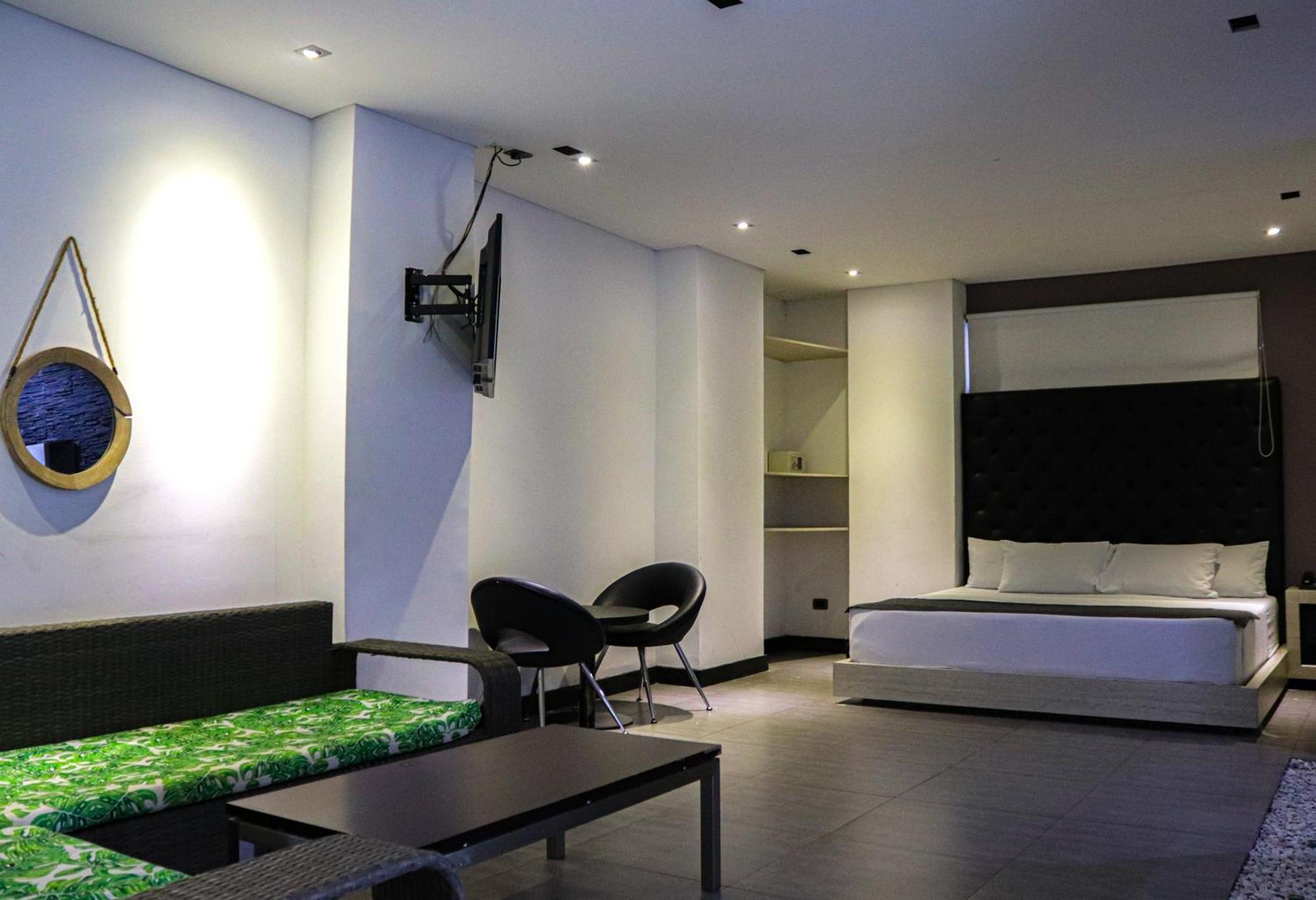 Hotel 47 Medellin Center Buitenkant foto