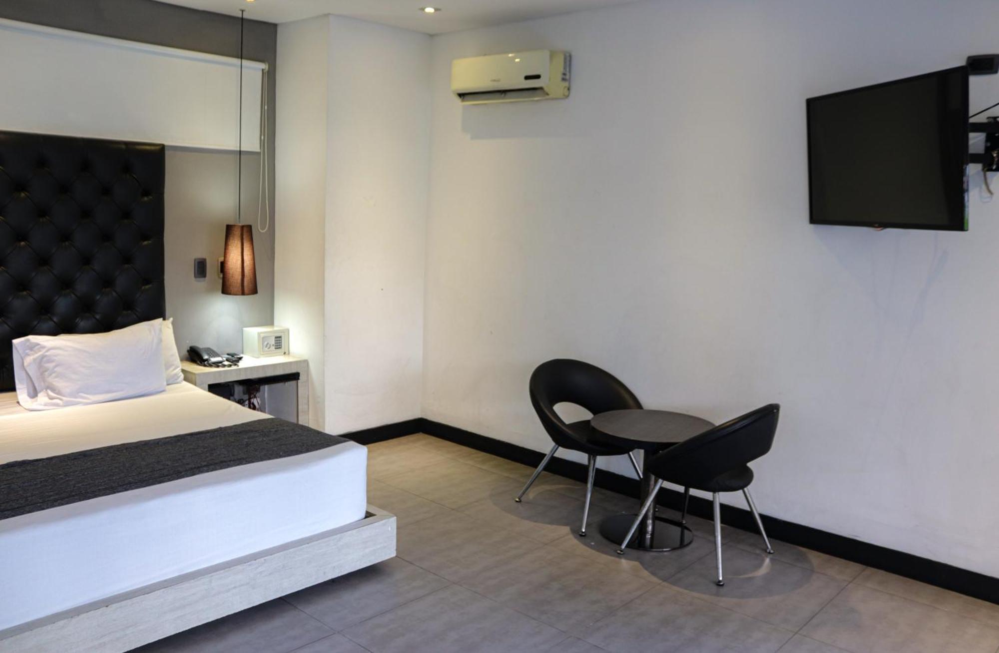 Hotel 47 Medellin Center Buitenkant foto