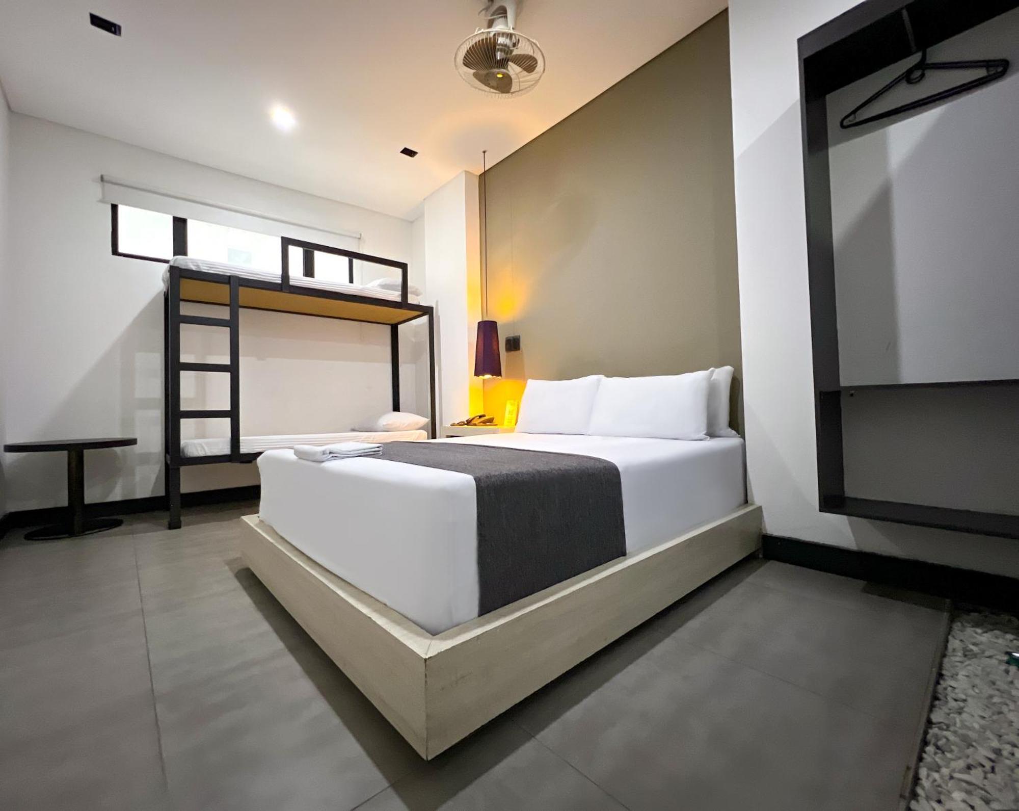 Hotel 47 Medellin Center Buitenkant foto