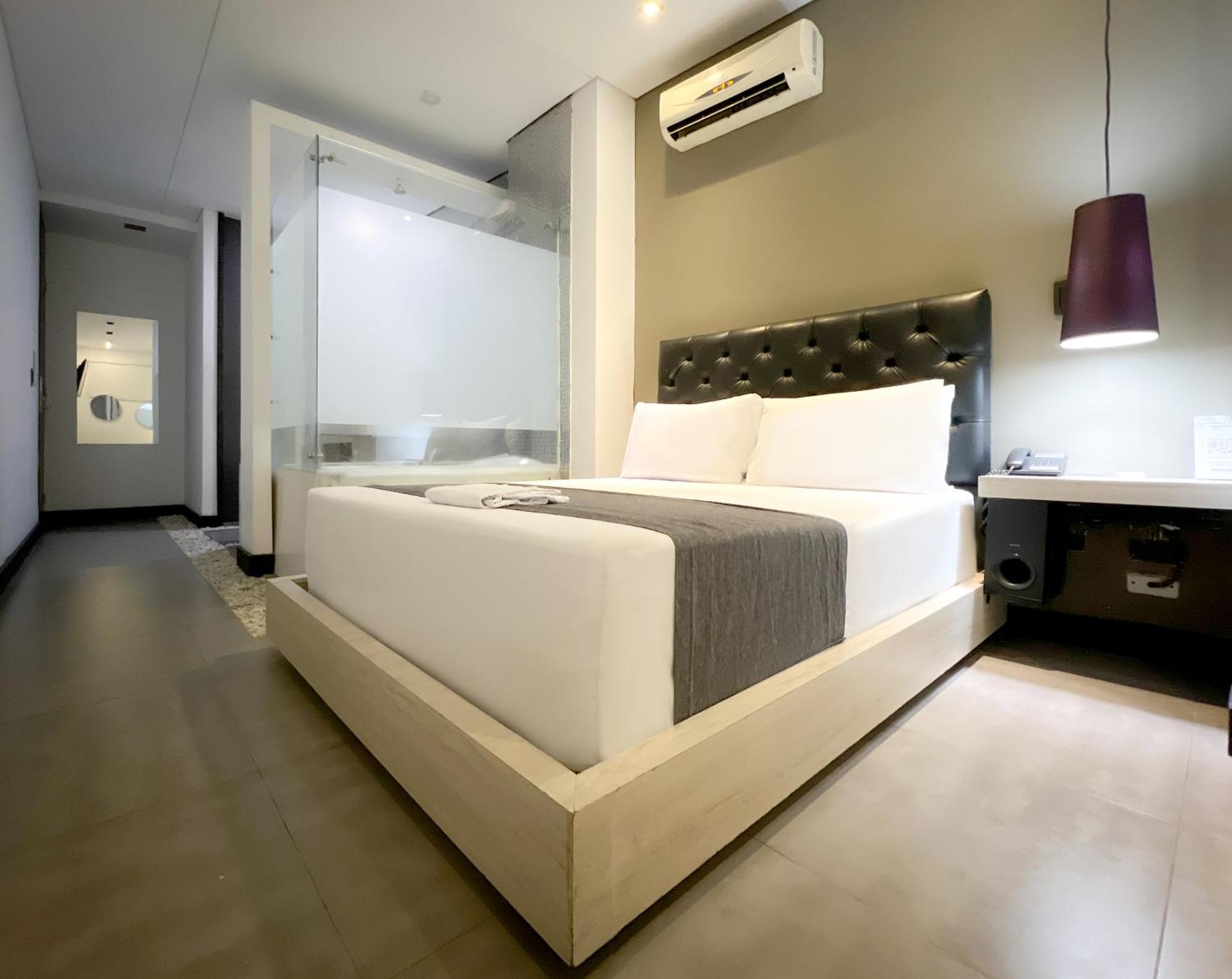 Hotel 47 Medellin Center Buitenkant foto